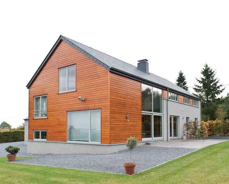 Massief houten nieuwbouw